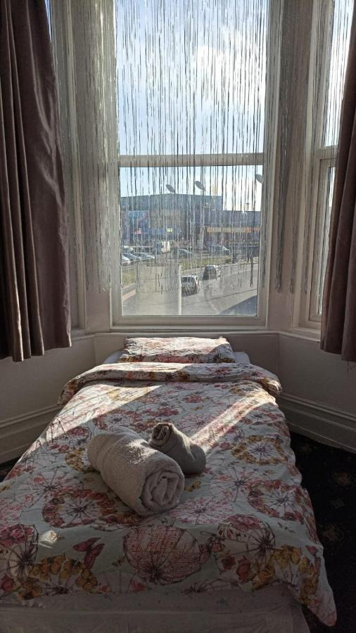 Mellory Hotel Blackpool Bagian luar foto